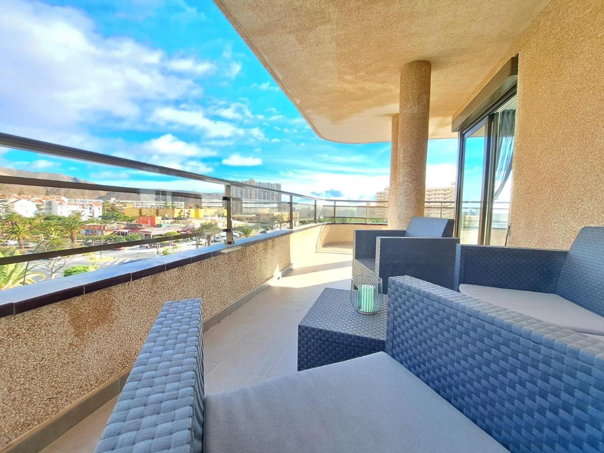 Newly Reformed 2 Bedroom Apartment In The Center Of Los Cristianos Los Cristianos  Buitenkant foto