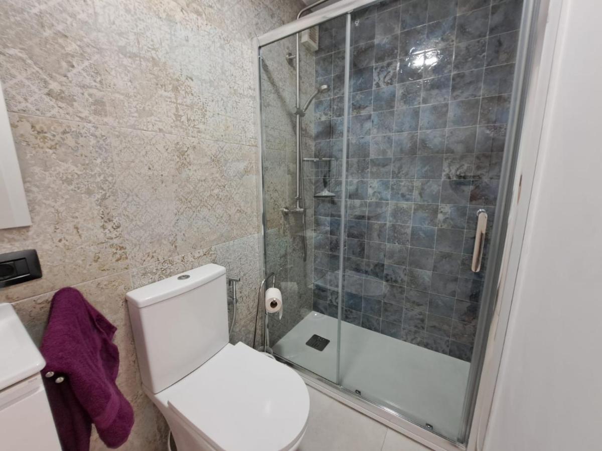 Newly Reformed 2 Bedroom Apartment In The Center Of Los Cristianos Los Cristianos  Buitenkant foto